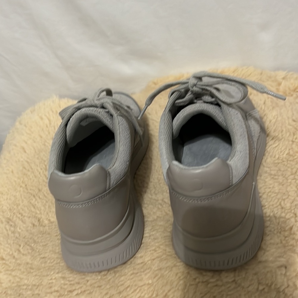 O by Everlane The Trainer Woman’s 9 Mens 7 Gray Leather Lace Up Sneaker - Picture 11 of 11